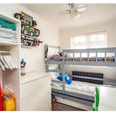 2 Bed - Walking Distance To Harry Potter Studio واتفورد المظهر الخارجي الصورة